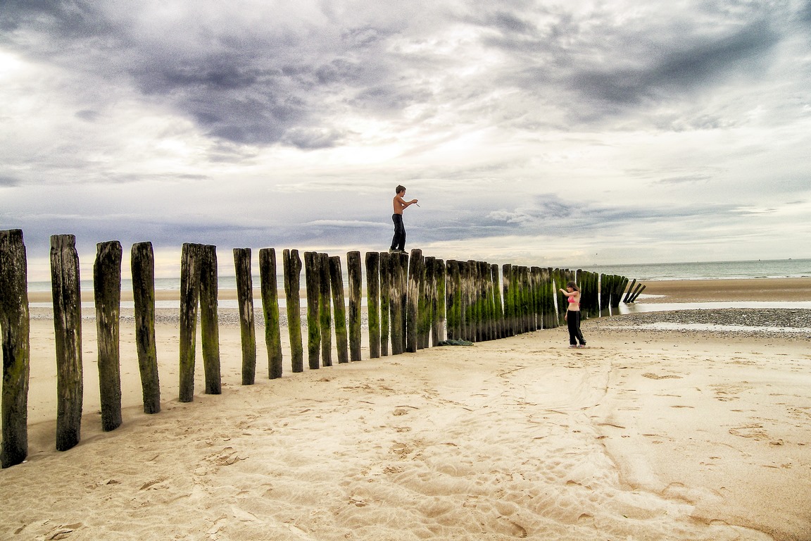 Bleriot plage - Momes poteaux - Couleurs