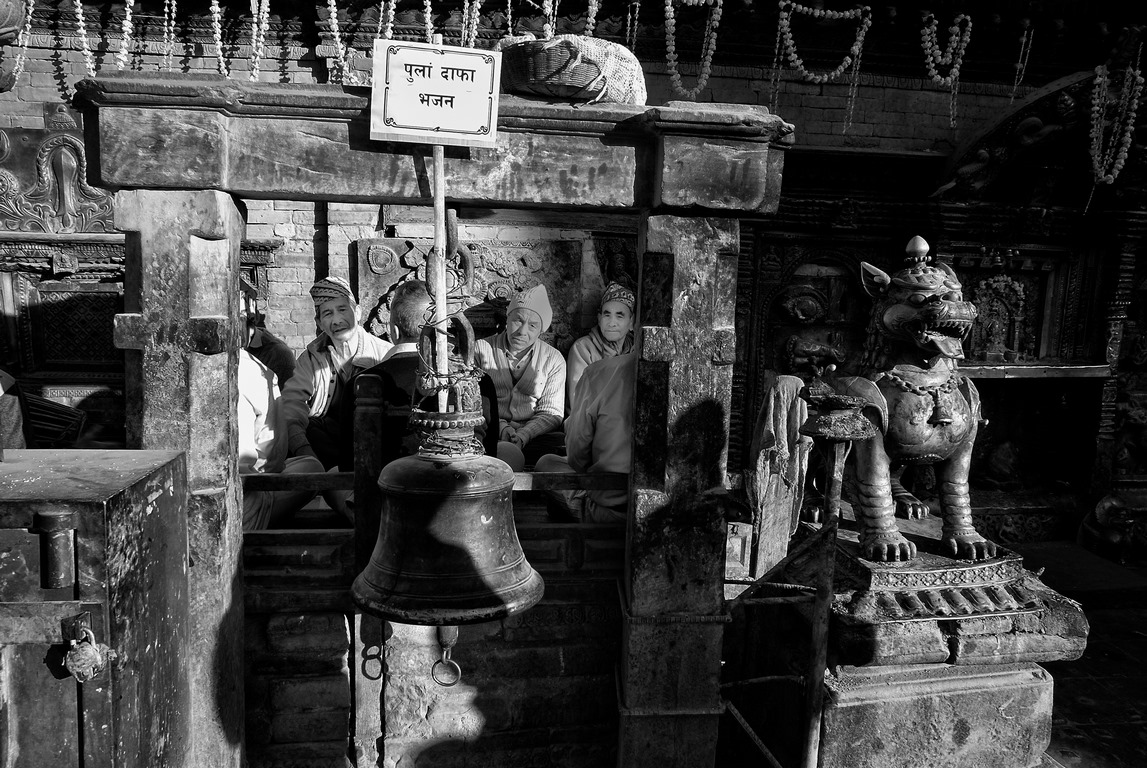 Nepal - Dragon et Nepalis