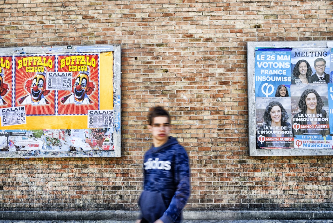 Calais - Political circus